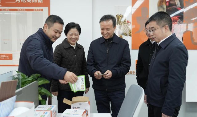 深化同城协作 共启发展新篇——什邡市党政代表团赴...