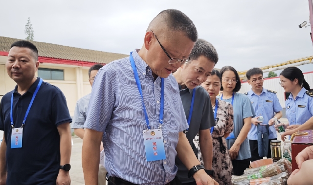 市政协主席会议视察我市食品生产企业质量安全工作