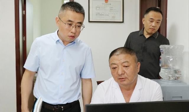 叶科在调研医保领域“高效办成一件事”时指出:持续...
